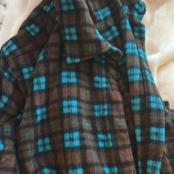 Soft Collared Shirt - Picture 6 of 6